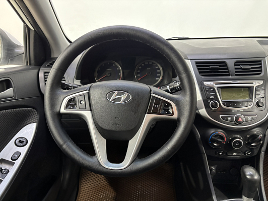 Hyundai Solaris Comfort, 2013 года, пробег 215379 км