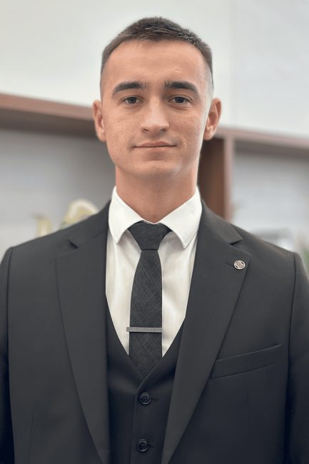Гизатуллин Адель 