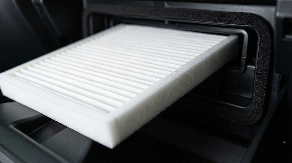 Замена салонного фильтра — фото